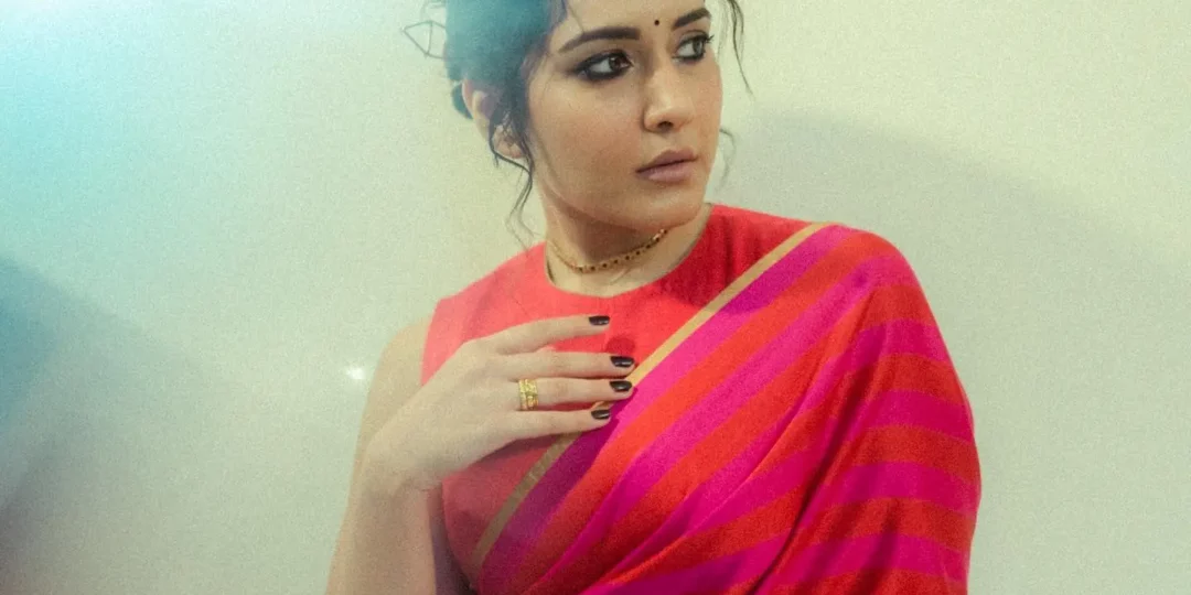 Raashi Khanna Red Saree