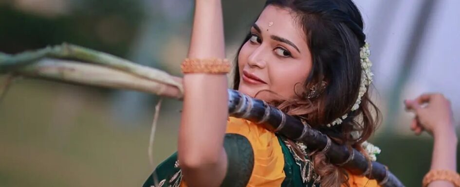 Dharsha Gupta - Green yellow Paavadai Davani - Pongal