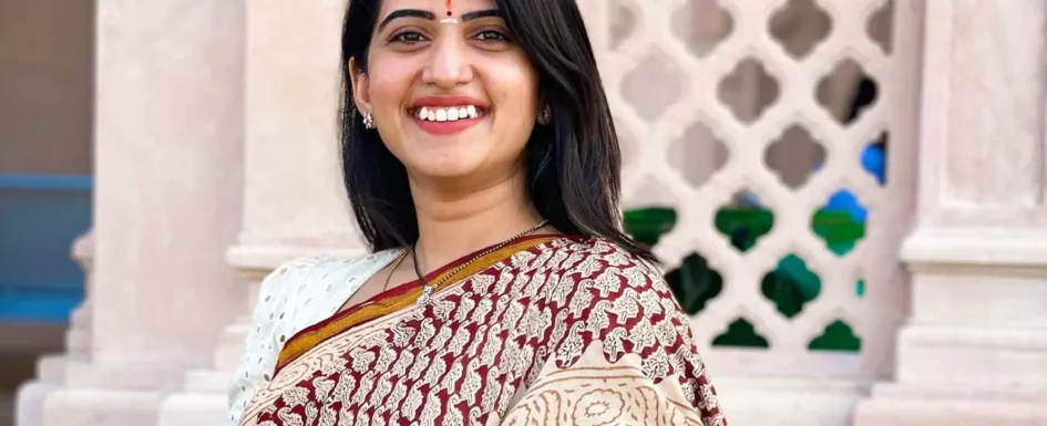 Sravanthi Chokarapu - Temple Saree