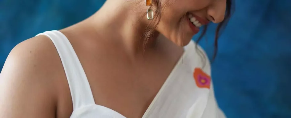 Keerthi Suresh - White Floral Printed Multi Color Saree
